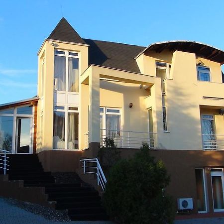 Penzion Vila Aria Neutra Exterior foto
